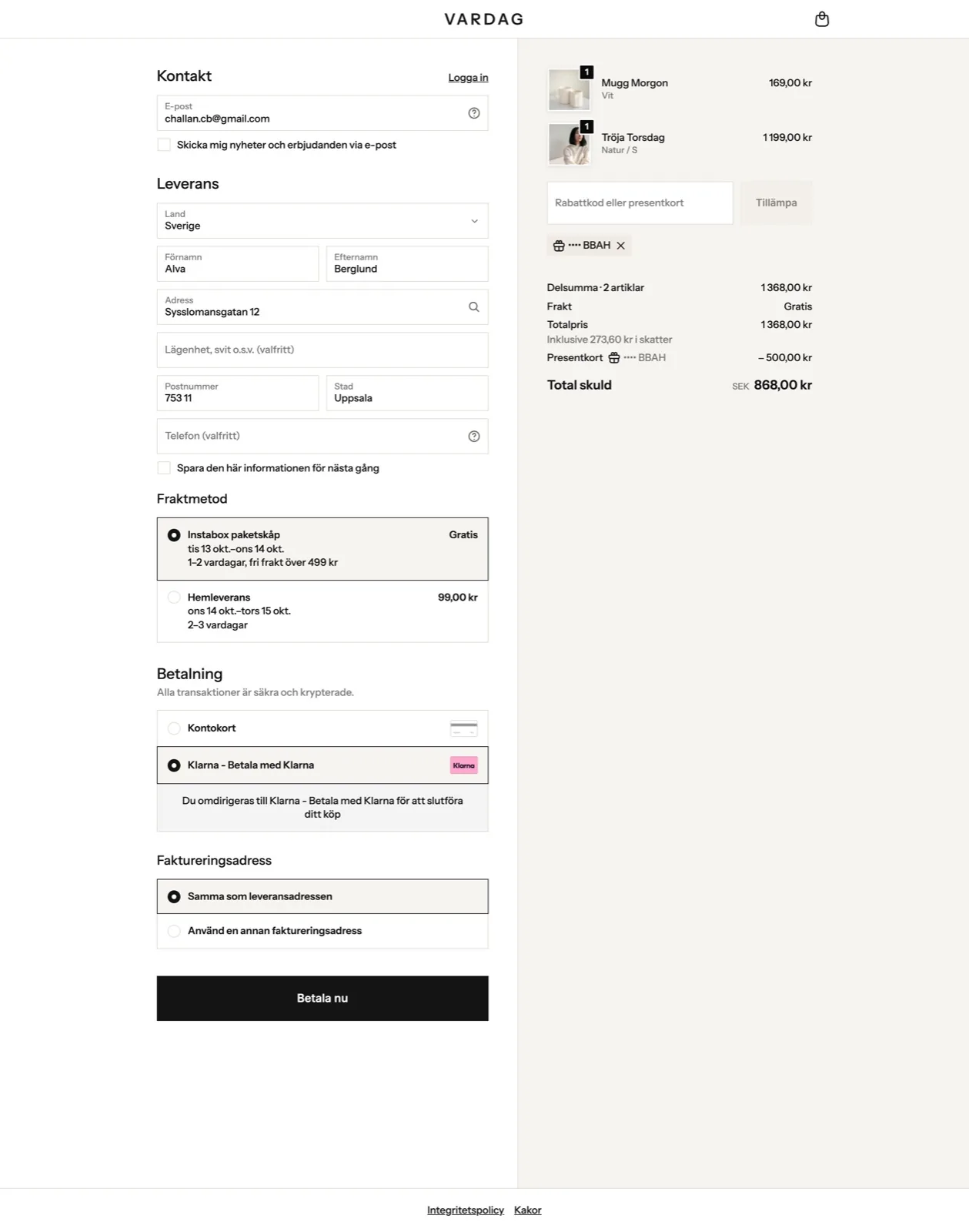 Kassan i Vardag-butiken, hela sidan: Alva Berglund, Sysslomansgatan 12 i Uppsala, Instabox paketskåp, Klarna valt, presentkortet BBAH draget med −500 kr, total skuld 868 kr